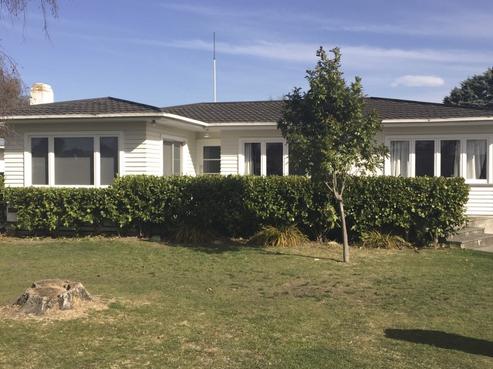 805 Clive Street, Akina