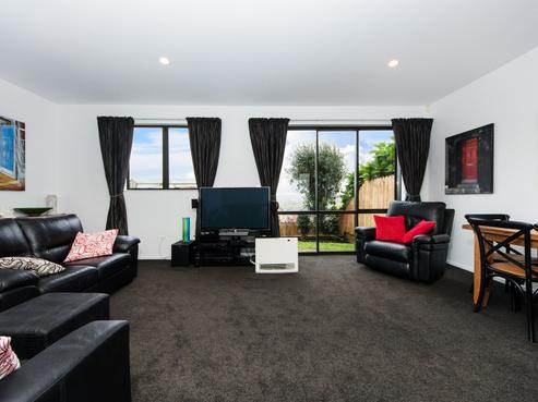 16/22 Northcross Drive, Oteha