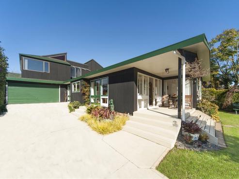 16 Uppingham Crescent, Hillcrest