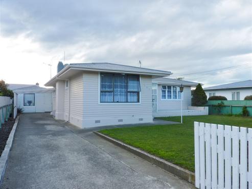 902 Rangiora Street, Mahora