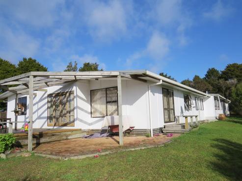 76 Lost Bush Track, Hikurangi