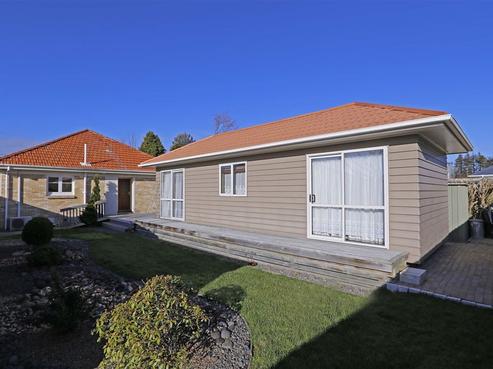 251 Fox Street, Hamilton East