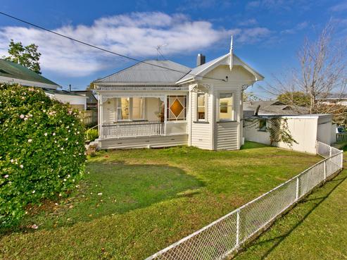 38 Rawene Road, Birkenhead