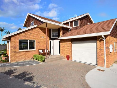 59 Shakespear Road, Army Bay