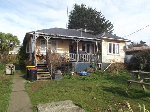 222 Bann Street, Bluff