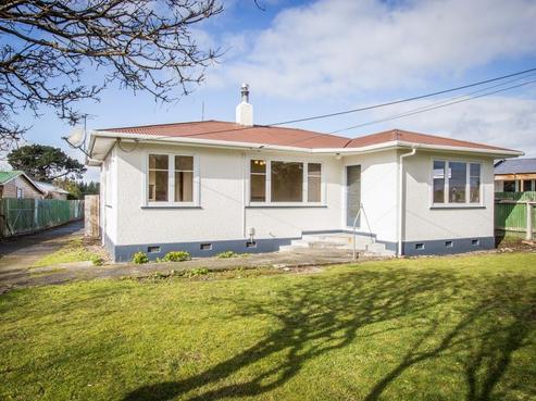 15 Solway Crescent, Solway
