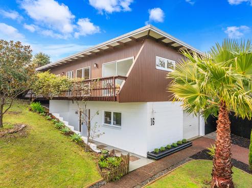 16 Cheval Drive, Totara Vale