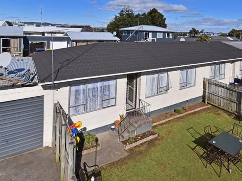 2/57 Takanini Road, Takanini