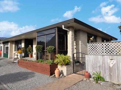 63B Neale Avenue, Stoke