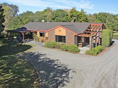 63 Johnson Street, Bulls