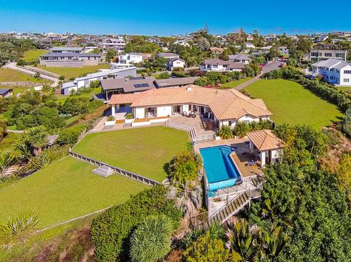 18 Double Bay Place, Army Bay
