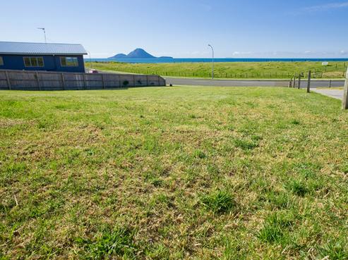 46 Pacific Parade, Coastlands