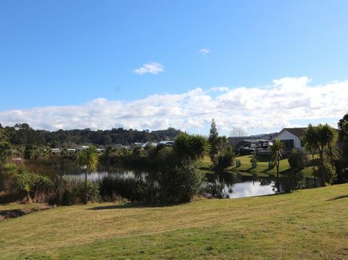 29 Hawk Hill Crescent, Cooks Beach