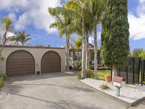 10 Curacao Place, Half Moon Bay