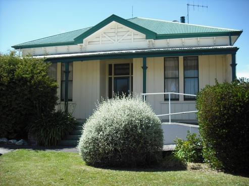 1117 Karamu Road North, Mayfair