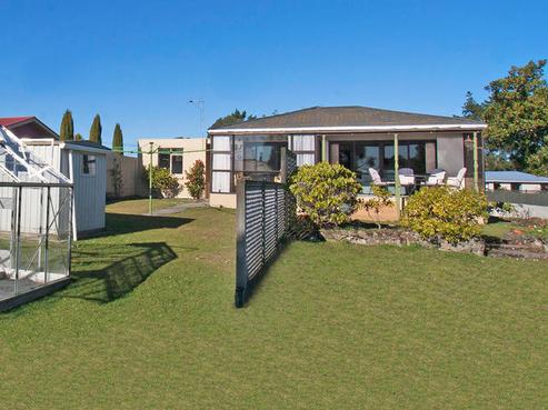 13 Valiant Road, Waldronville