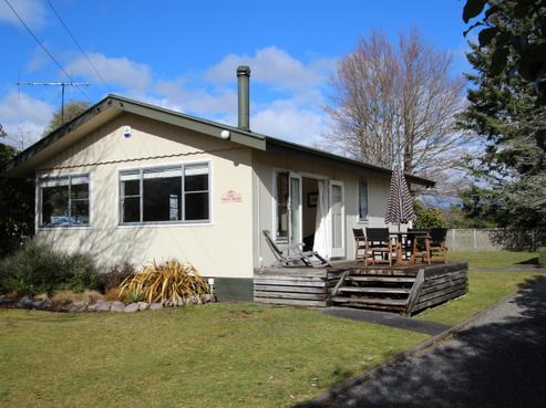 19 Oruatua Avenue, Lake Taupo (East)