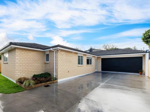 8 Edgewater Grove, Orewa