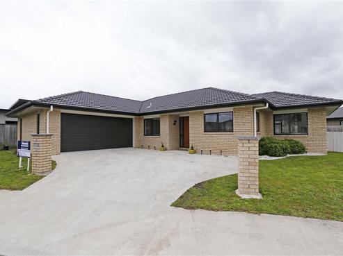 22 Christobel Circle, Huntington