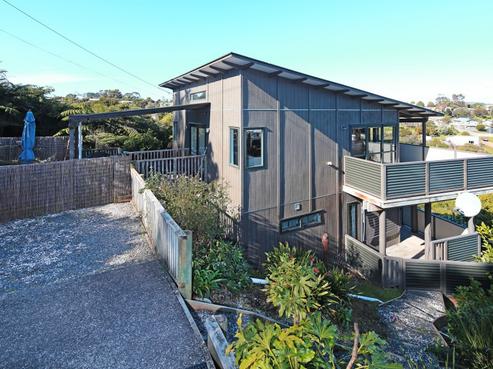 16 Wellington Road, Surfdale