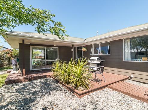 15 Campbell Avenue, Paraparaumu