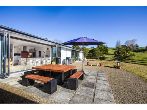 61 Hurndall Street East, Maungaturoto