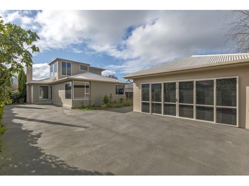 402 Memorial Avenue, Burnside