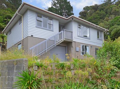 39 Korau Grove, Stokes Valley