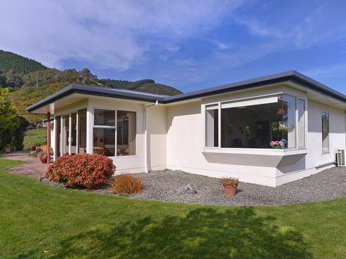 32 Strathaven Place, Atawhai