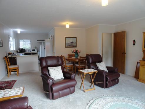 2/27 Towai Street, Stoke