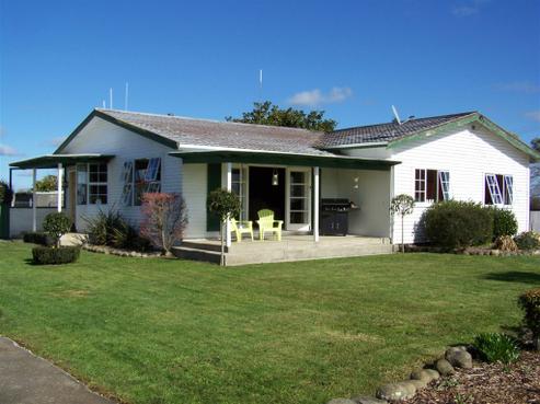 213 Robinson Road, Paeroa