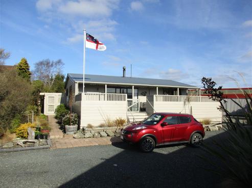 1425 Coast Road, Karitane