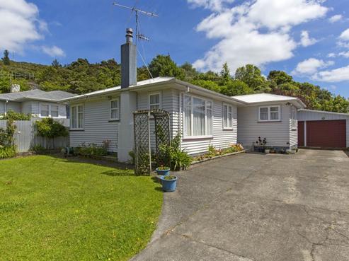 12 Rintoul Grove, Stokes Valley