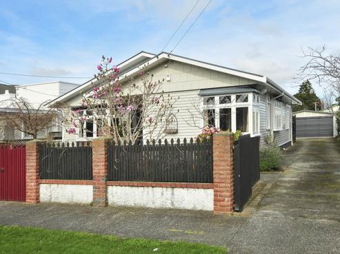 6 Cudby Street, Woburn