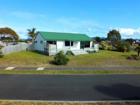 100 Titoki Place, Matarangi