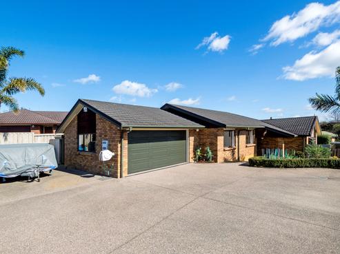 15 Fieldstone Court, Northpark