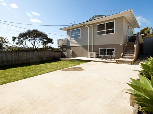 1/91 Deep Creek Road, Waiake