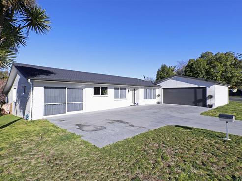 11 Sunnyhills Avenue, Glenview