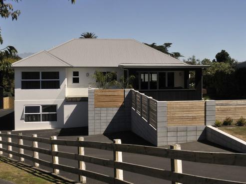 12 Strandon Place, Strandon