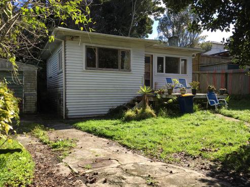164 Edmonton Road, Te Atatu South