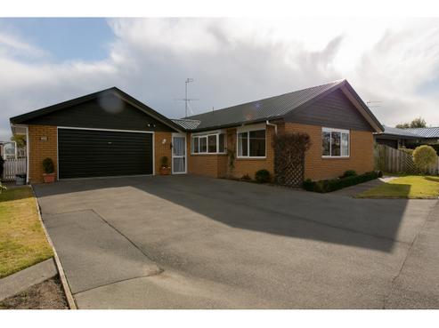 109 Pages Road, Allenton