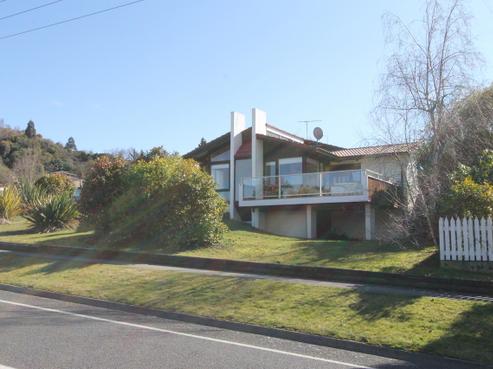 2 Kinder Street, Acacia Bay