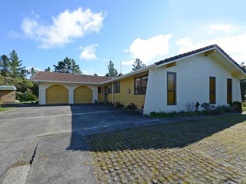 64 Moon Ridge Road, Moonshine Valley