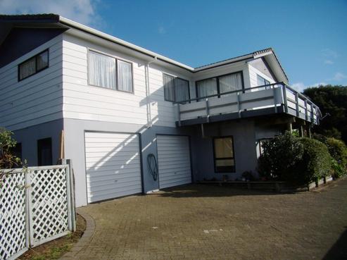 25 Hicks Crescent, Waikanae Beach