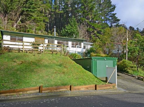 76 Elmslie Road, Pinehaven