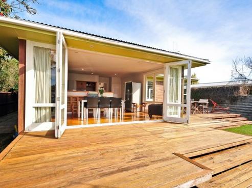 42 Queenwood Avenue, Queenwood