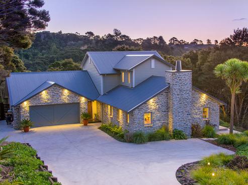 321 Glenvar Road, Long Bay