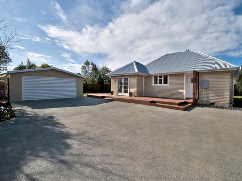 8B Woodend Road, Woodend
