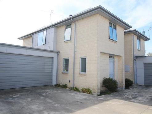 76A Packe Street, Edgeware