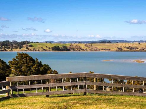 240 Metcalfe Road, Matakohe